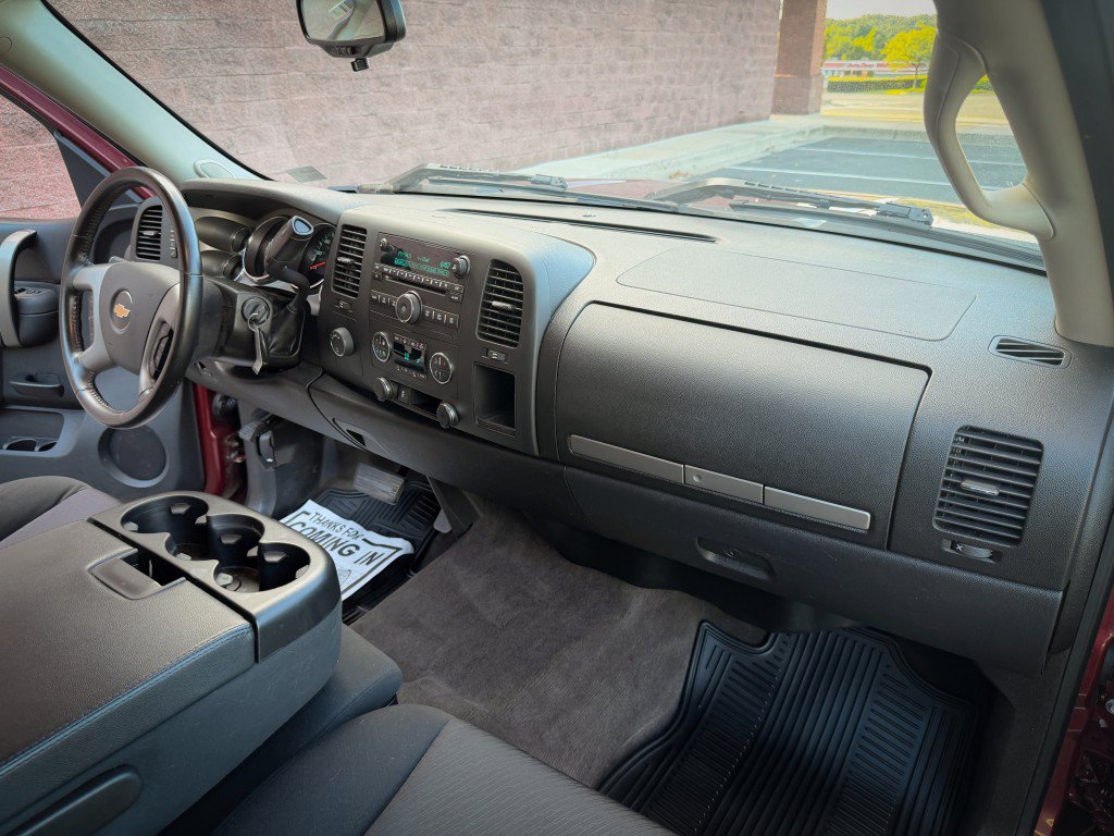 Used 2013 Chevrolet Silverado 1500 LT w/ All-Star Edition AWD/4WD image 26