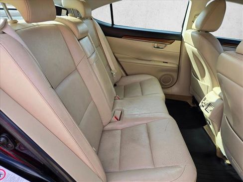 Used 2015 Lexus ES 300h image 20