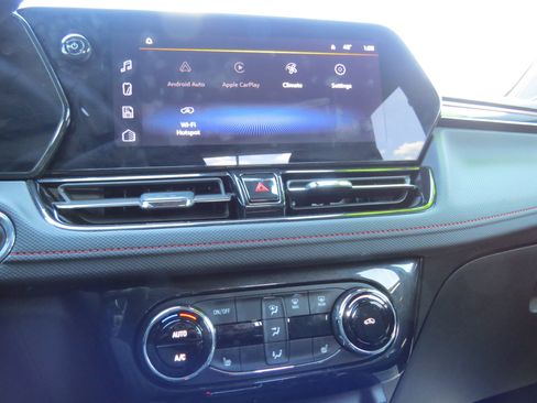 Certified 2025 Chevrolet TrailBlazer RS w/ Convenience Package image 23