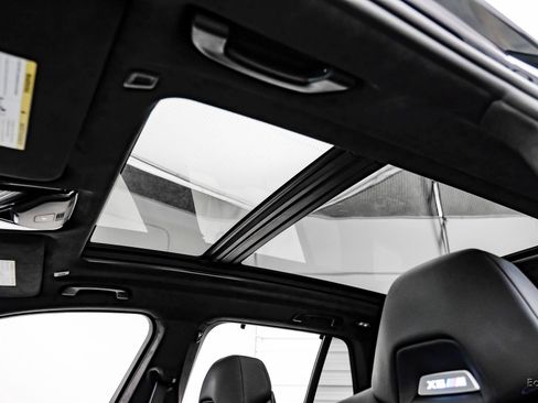 Used 2025 BMW X5 M Competition w/ Executive Package AWD/4WD image 39