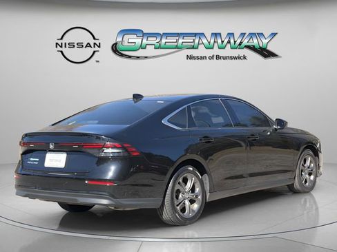 Used 2023 Honda Accord EX image 7