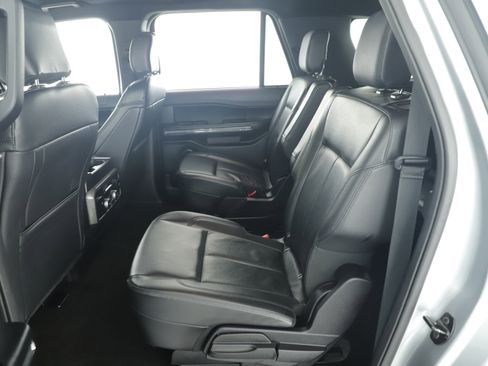 Used 2020 Ford Expedition Max XLT w/ Equipment Group 202A image 24
