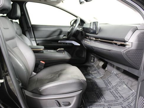 Used 2023 Nissan Ariya FWD image 20