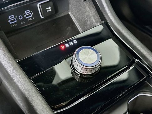 Used 2022 Jeep Grand Cherokee L Overland w/ Luxury Tech Group IV RWD image 22
