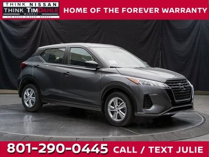 New 2025 Nissan Kicks Play S