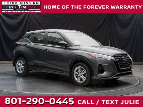 New 2025 Nissan Kicks Play S image 1