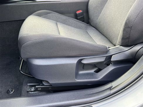 Used 2025 Toyota Camry LE image 19