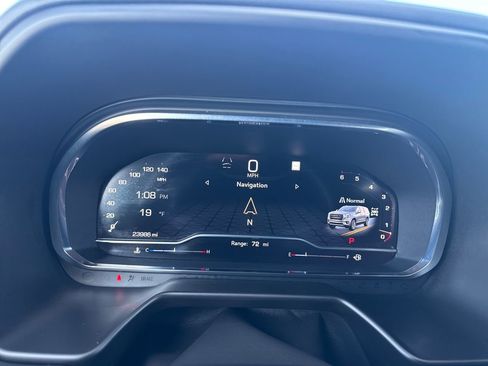 Used 2023 GMC Yukon SLT image 20