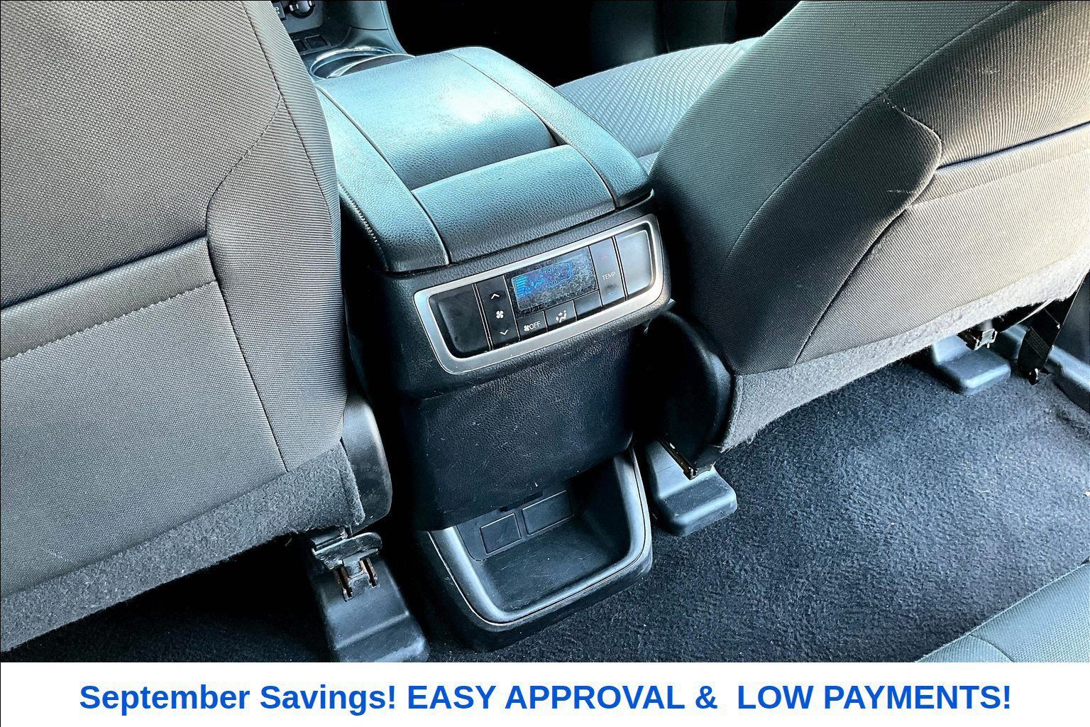 Used 2019 Toyota Highlander LE FWD image 13