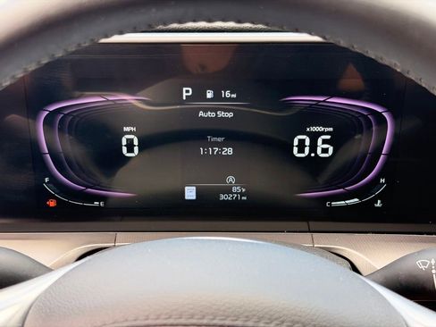 Used 2023 Kia Telluride S FWD image 28