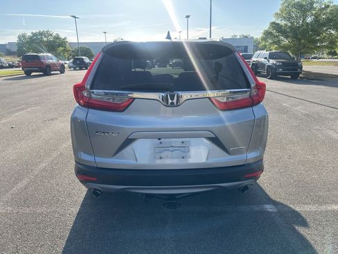 Used 2018 Honda CR-V Touring image 5