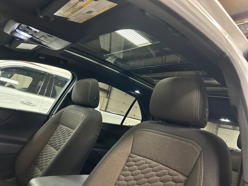 Used 2019 Chevrolet Equinox LT AWD/4WD image 13
