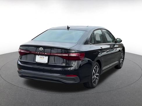 Used 2025 Volkswagen Jetta SE image 14