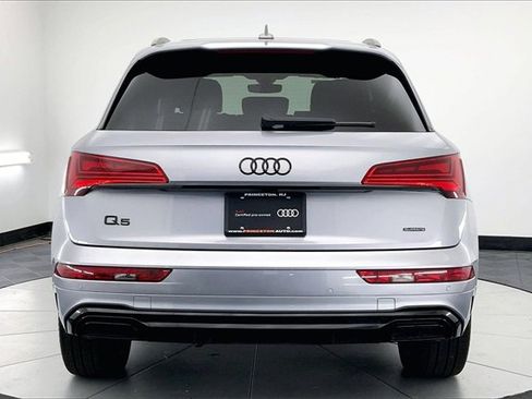 Certified 2025 Audi Q5 2.0T Premium Plus image 4