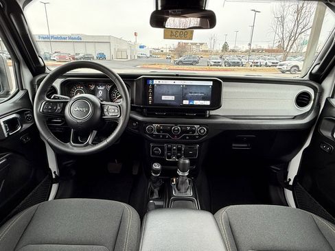 Used 2025 Jeep Gladiator Sport image 35