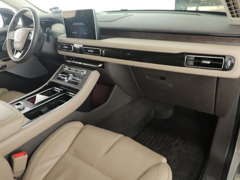 Used 2023 Lincoln Aviator Reserve w/ Equipment Group 201A image 15