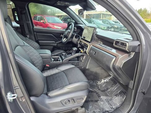 Certified 2025 Toyota Tacoma TRD Off-Road w/ TRD Off Road Premium Package image 11