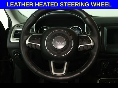 Used 2018 Jeep Compass Latitude w/ Popular Equipment Group AWD/4WD image 3