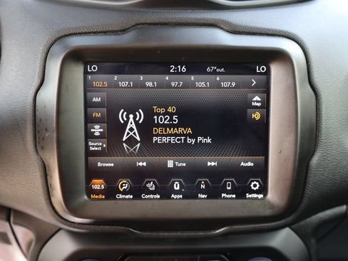 Used 2022 Jeep Renegade Latitude w/ Convenience Group AWD/4WD image 21