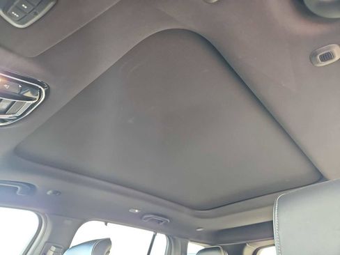 Used 2023 Jeep Grand Cherokee Overland w/ Advanced Protech Group III image 20