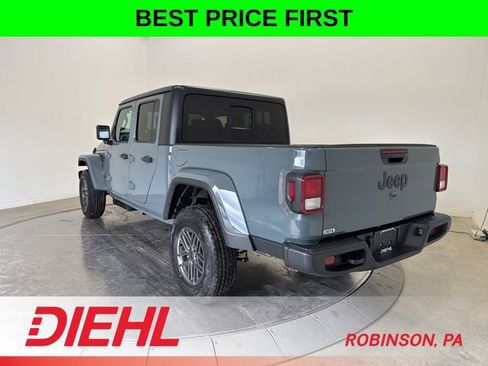 New 2026 Jeep Gladiator Sport AWD/4WD image 5