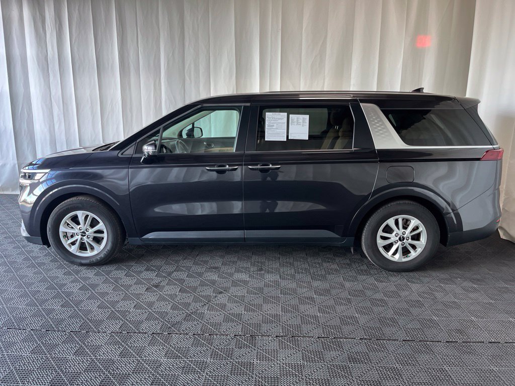 Used 2024 Kia Carnival LX FWD image 28