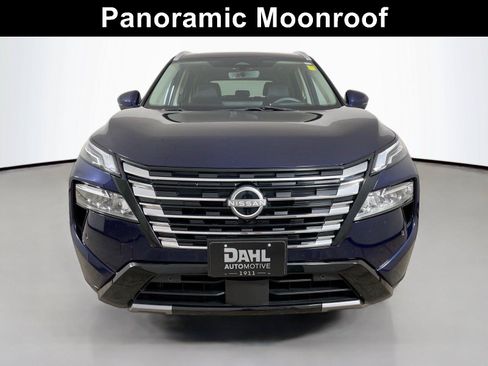 Used 2024 Nissan Rogue Platinum w/ Platinum Premium Package AWD/4WD image 3