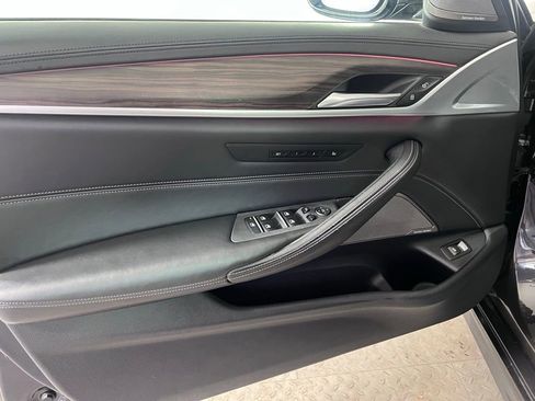 Used 2020 BMW 540i xDrive w/ M Sport Package image 28