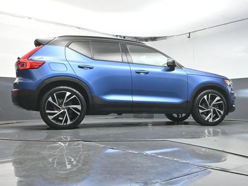Used 2021 Volvo XC40 T4 R-Design w/ Protection Package Premier FWD image 40