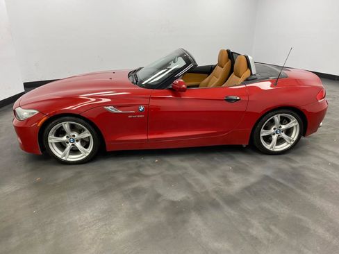 Used 2015 BMW Z4 sDrive28i image 3