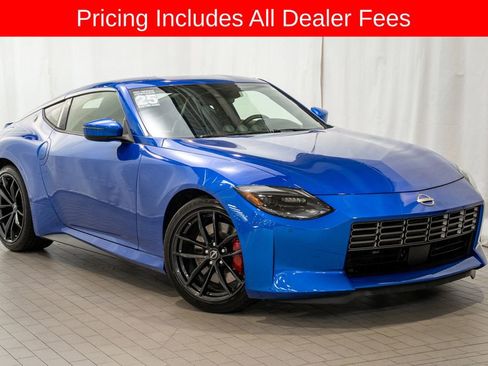 Certified 2025 Nissan Z Performance w/ Floor Mat Package RWD image 1
