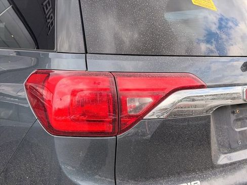 Used 2019 GMC Acadia SLE image 9