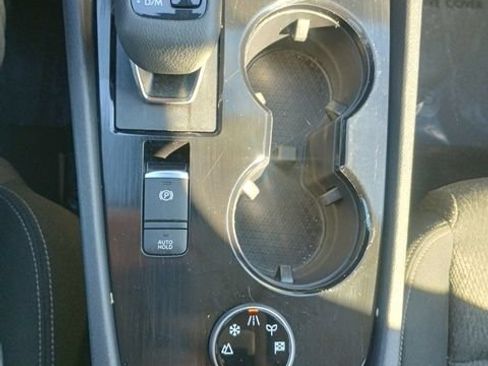 Used 2024 Nissan Rogue SV AWD/4WD image 30