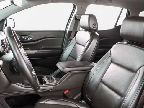 Used 2023 GMC Acadia SLT image 24