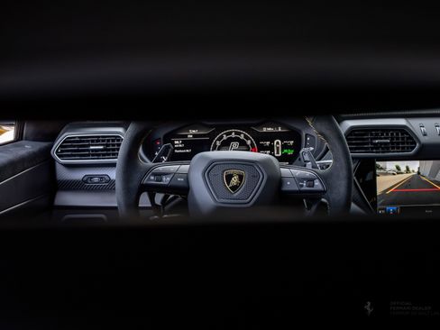 Used 2024 Lamborghini Urus Performante image 36