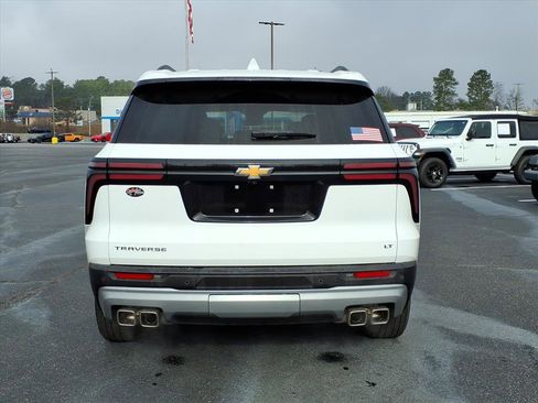 Used 2024 Chevrolet Traverse LT w/ LPO, Floor Liner Package image 17