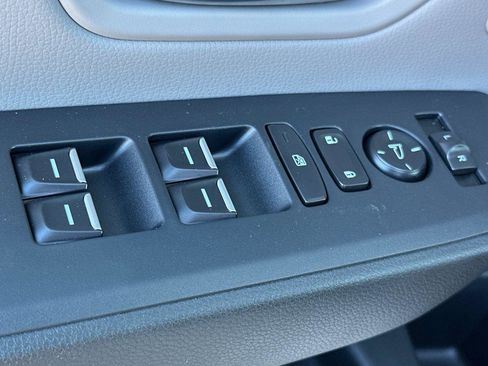 New 2025 Honda Pilot Touring image 12