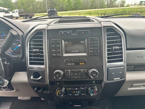 Used 2017 Ford F250 XLT image 30
