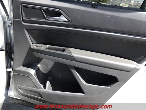 Used 2019 Volkswagen Atlas SE FWD image 17