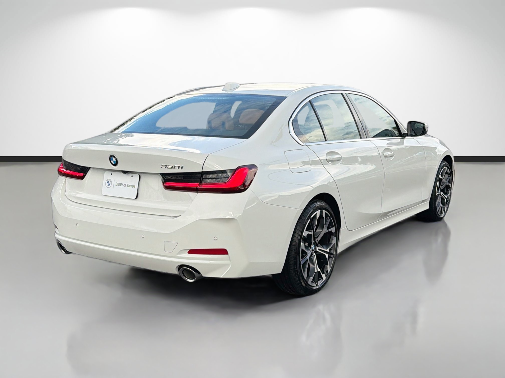 New 2026 BMW 330i Sedan RWD image 3