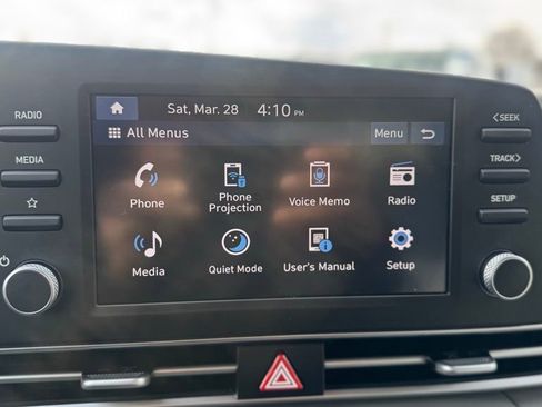 Used 2025 Hyundai Elantra SE image 10