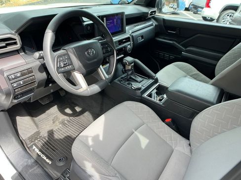 Used 2025 Toyota Tacoma SR5 image 11