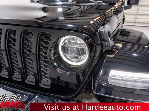 Used 2023 Jeep Gladiator Overland image 8