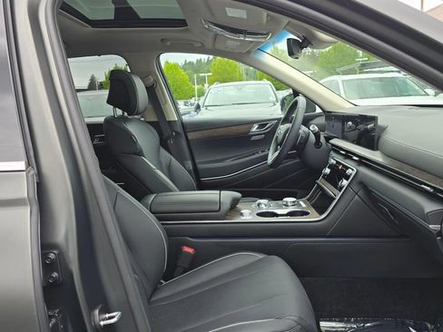 Used 2025 Genesis GV80 2.5T Prestige AWD/4WD image 10