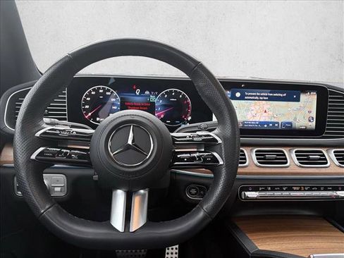 Certified 2025 Mercedes-Benz GLS 450 4MATIC image 17