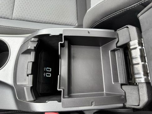 Used 2017 Ford C-MAX Energi SE w/ Equipment Group 401A image 20