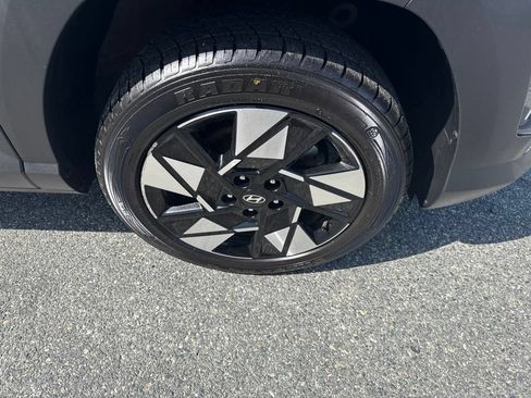 Certified 2025 Hyundai Kona SEL AWD/4WD image 10