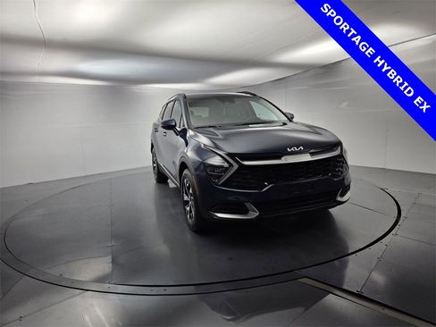 Used 2023 Kia Sportage EX w/ EX Premium Package image 3