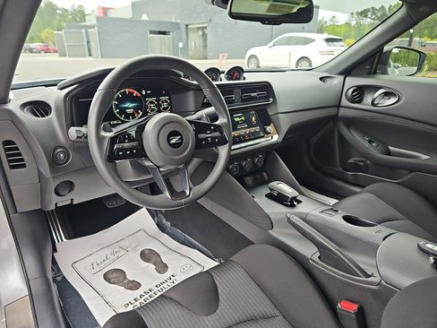 Used 2024 Nissan Z Sport w/ Floor Mat Package image 15
