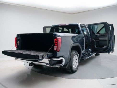 Used 2022 GMC Sierra 1500 SLE image 21